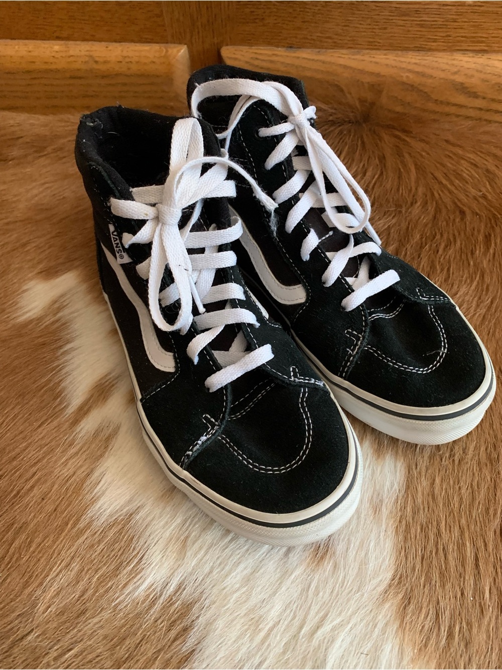 Vans Off The Wall Sk-8 Hi Top Black and White Youth Sz 5